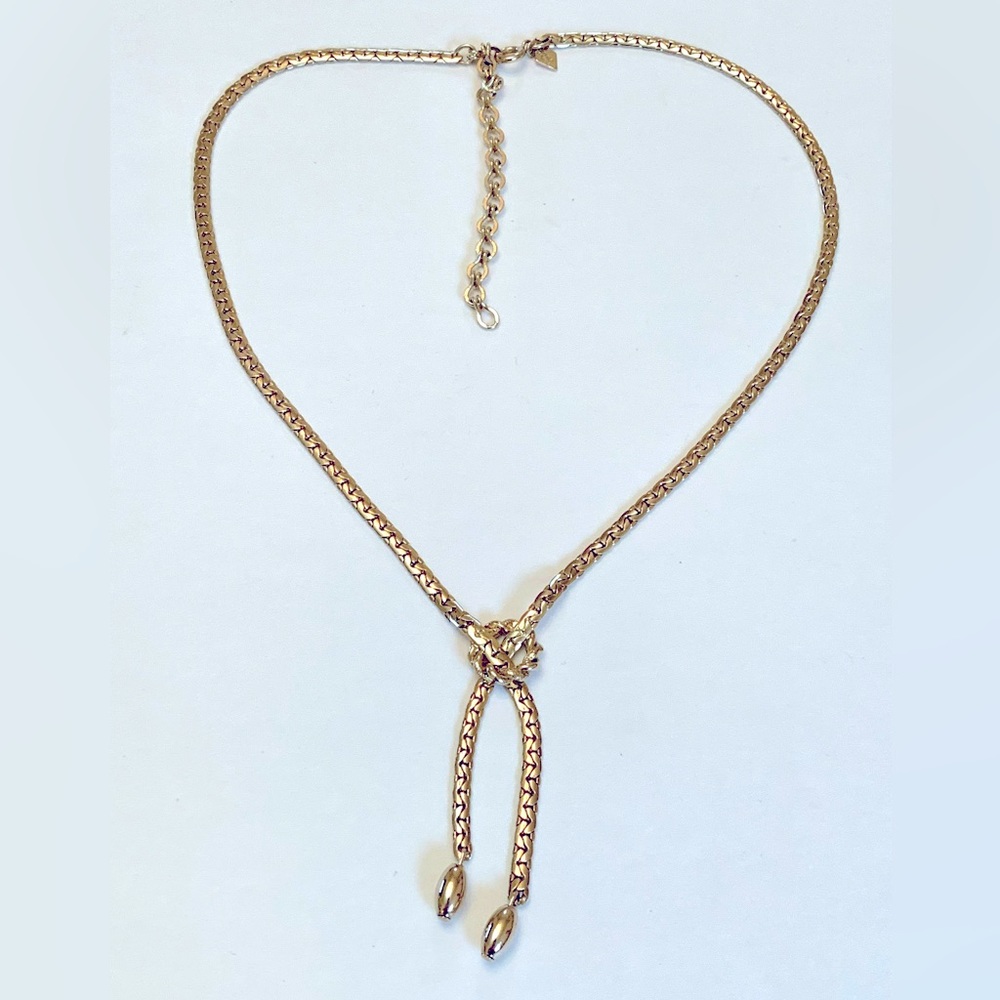 Sarah Coventry Lariat Style Gold Tone Necklace 1980’s Vintage 20 inches